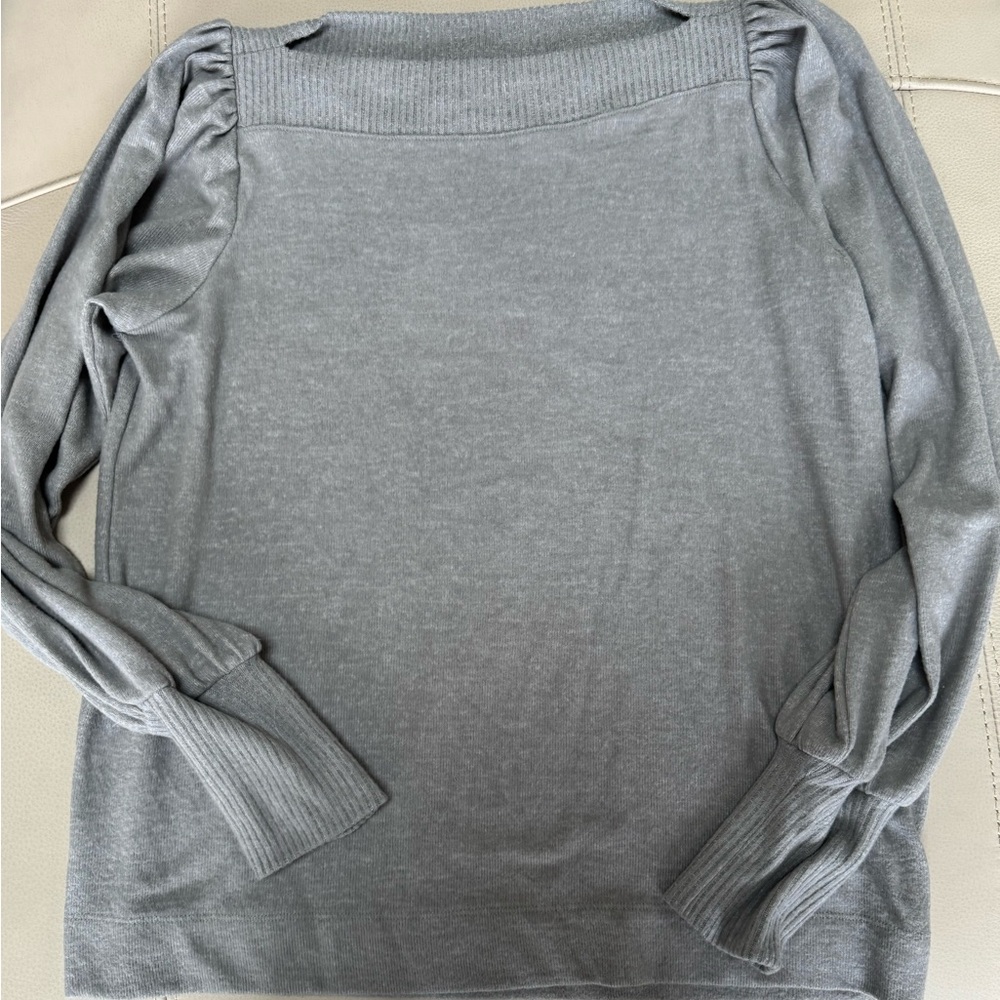 Soft long sleeve sweater with ruched arm size Medium